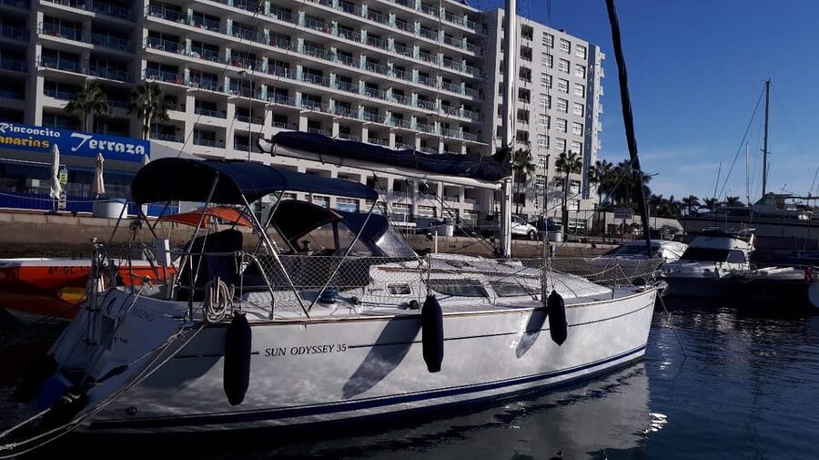 Puerto Rico: Sailing excursion with swim, drinks and tapas. - Who gets the best value from $606