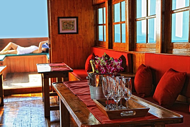 Red Baron Chinese Sailboat Tour from Koh Samui - Buffet lunch, barbecue, drinks, and music