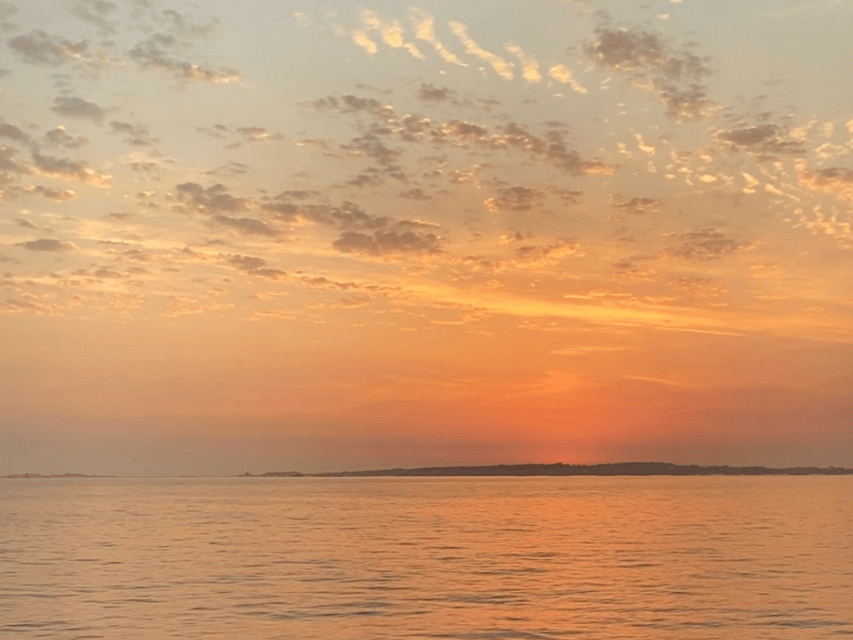 Ría de Arousa: Daytime or Sunset Sailboat Cruise with drinks - The heart of the cruise: 20 minutes in the Ría de Arousa