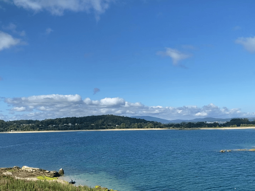 Ría de Arousa: Daytime or Sunset Sailboat Cruise with drinks - Starting at Club Náutico Boiro in Cabo de Cruz