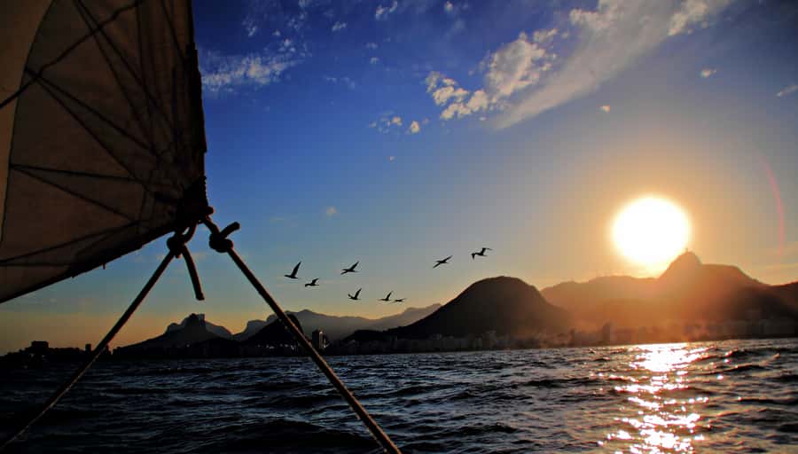 Rio de Janeiro: Guanabara Bay Sunset Sailing Tour & Drinks - Key points to know before booking