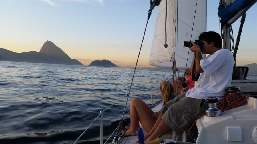 Rio de Janeiro: Guanabara Bay Sunset Sailing Tour & Drinks - Starting at Marina da Glória