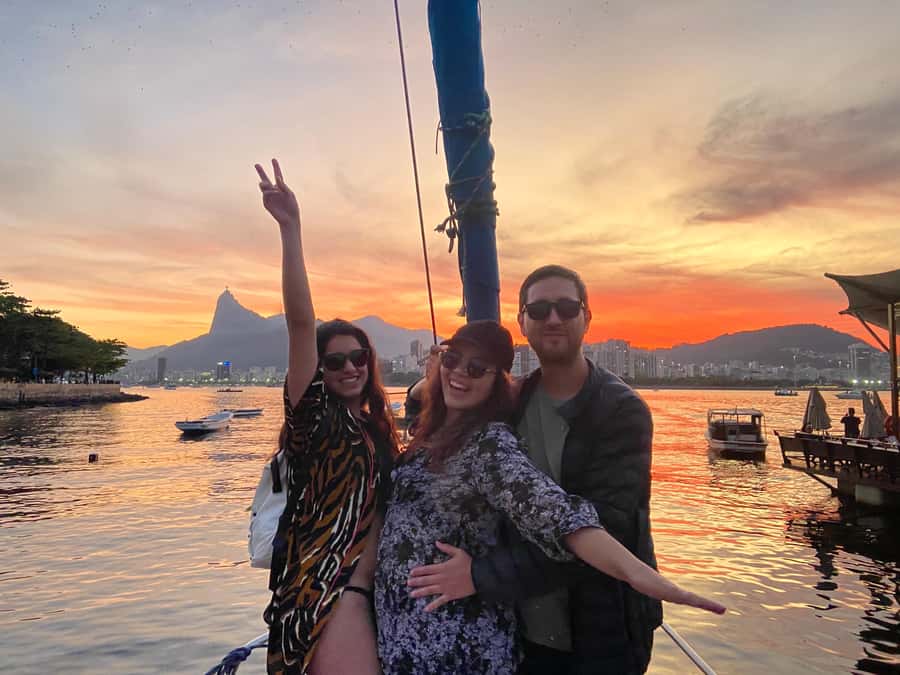 Rio de Janeiro: Sunset Sailboat Tour with Open Bar - Swimming, sun, and the practical side of the stop