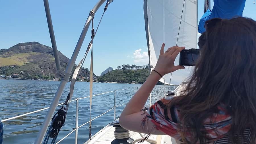 Rio de Janeiro: Wake Up and Sail - The sailboat itself and the 30-minute onboard stretch