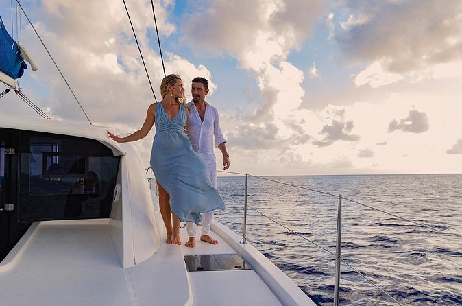 Riviera Maya Luxury Sunset Sailing plus Light Dinner and Open Bar - Is the mood romantic, lively, or too loud?