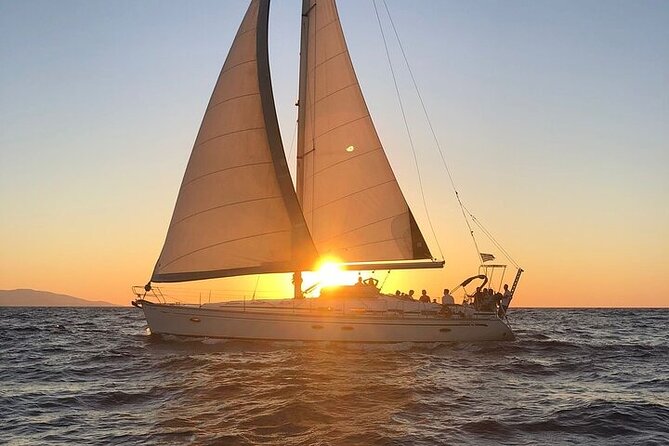 Romantic Luxury Sunset sailing - A private trip with room for personal touches
