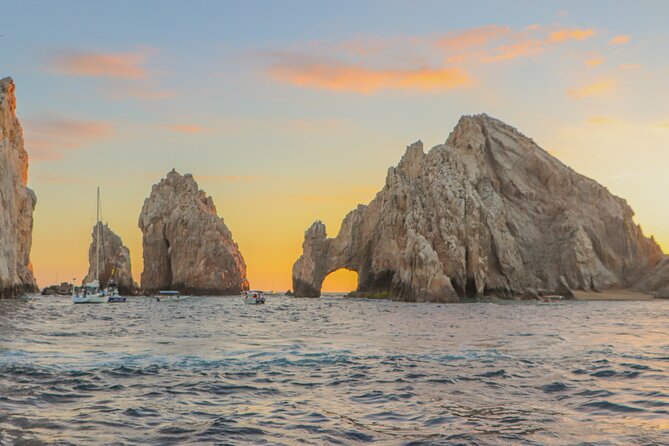 Romantic Sailboat Sunset: Live Music, Premium Bar & Dinner -Cabos - A sunset cruise built for couples