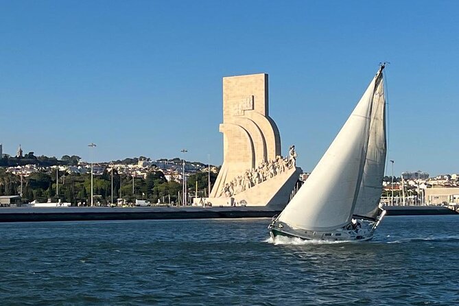 Romantic Sunset Sailing Experience in Lisbon - What the two hours feel like