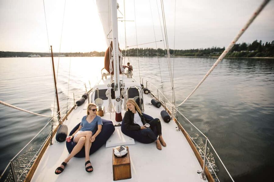 Sail Bainbridge Island & Seattle Waters - Classic Sailboat - Reaching Harbour Marina from Seattle