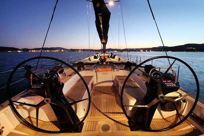 Sail & Dine Sailboat Tour With Sunset - Palácio Nacional da Ajuda and Lisbon’s royal backdrop
