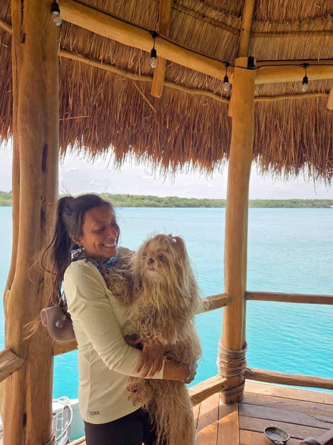 Sail for 4 hours in the most SECRET spot in Bacalar. INCLUDES Beach Club. - A tropical picnic with hibiscus water