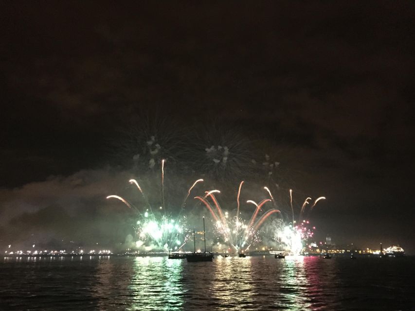 Sail into 2026: Lisbon Fireworks from the River - The crew can shape the whole evening