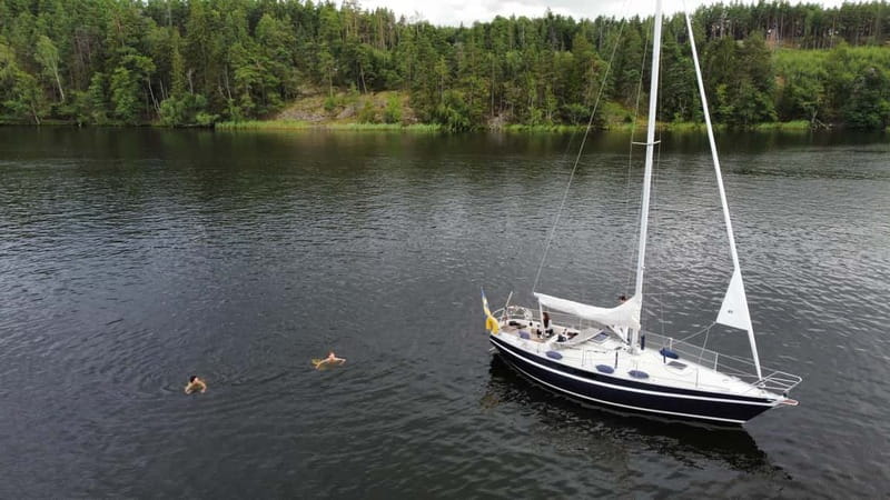 Sail & See -Private sailing Tour with Swimming & Sightseeing - Sailing, motor cruising, and trying the helm