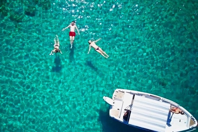 Sail, see, stop, photograph (4 hours) - Drinks, Equipment, and the Private Boat Advantage
