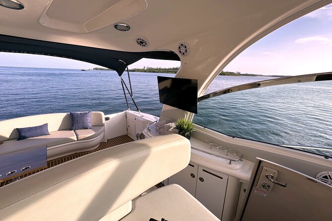 Sail The DREAM Boat From South Beach - A route shaped around Biscayne Bay