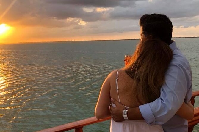 Sail Under Light of the Moon & Enjoy a Romantic Dinner in Spanish Galleon - What the night feels like for couples