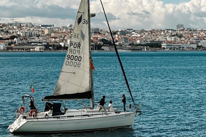 Sailboat Excursion along the Magnificent Tagus River - What the crew adds to the experience