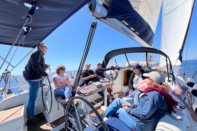 Sailboat ride for private groups in Barcelona - The W Barcelona and Marina Vela