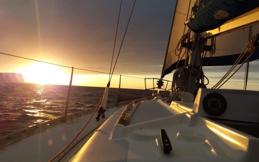 Sailboat Sunset Trip in Menorca - Is the Katayak sunset sail worth booking?