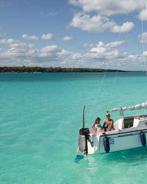 Sailboat tour in the seven colors lagoon of Bacalar - Fruit, Water, and Two Beers on Board