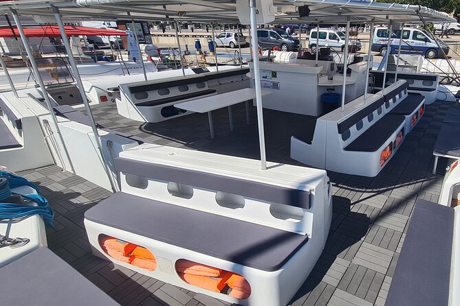 Sailing catamaran at Sunset of 2 hours Duration - Sunset views and the return to Cambrils
