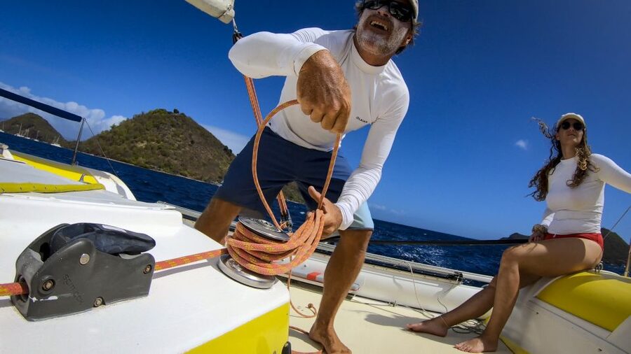 Sailing catamaran in La Baie des Saintes - Guides, language, and the feel onboard