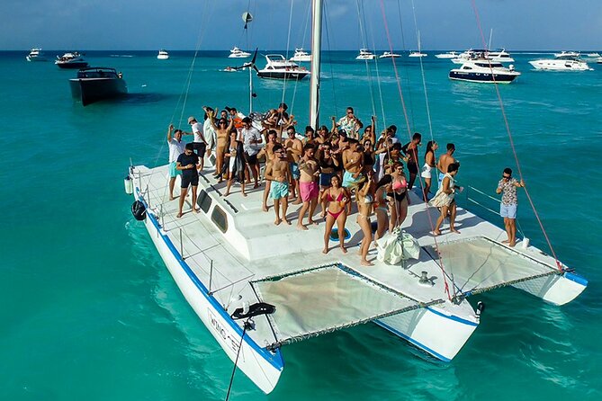 Sailing Catamaran Party to Isla Mujeres from Cancun - What this Cancun catamaran trip is really like
