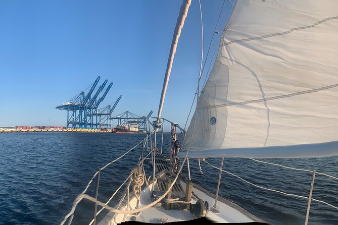 Sailing Charters in Wilmington - Families, couples, and first-time sailors