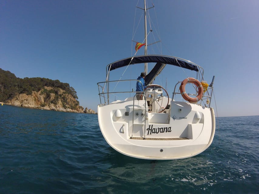 Sailing experience 4 hours in Platja d'Aro - Leaving from Club Nàutic de Port dAro