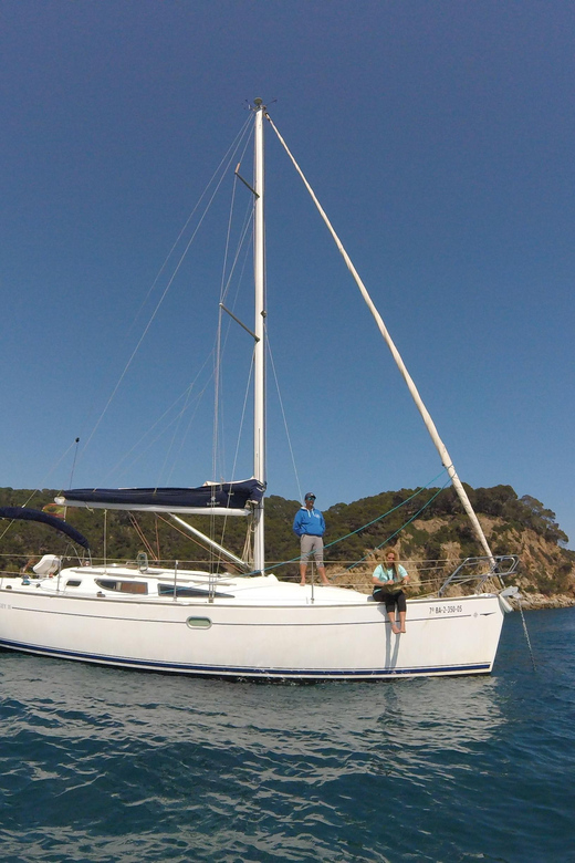 Sailing experience 4 hours in Platja d'Aro - The first sailing stretch along the Costa Brava
