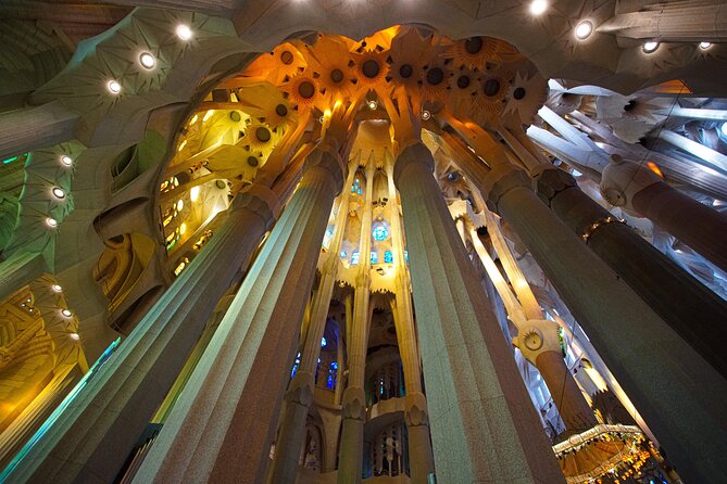 Sailing Experience and Sagrada Familia Tour - Seeing Sagrada Familia in about one hour