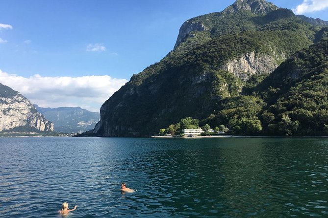 Sailing Experience on Lake Como: Fun, Relax and Adventure! - Sailing instead of riding on a motorboat