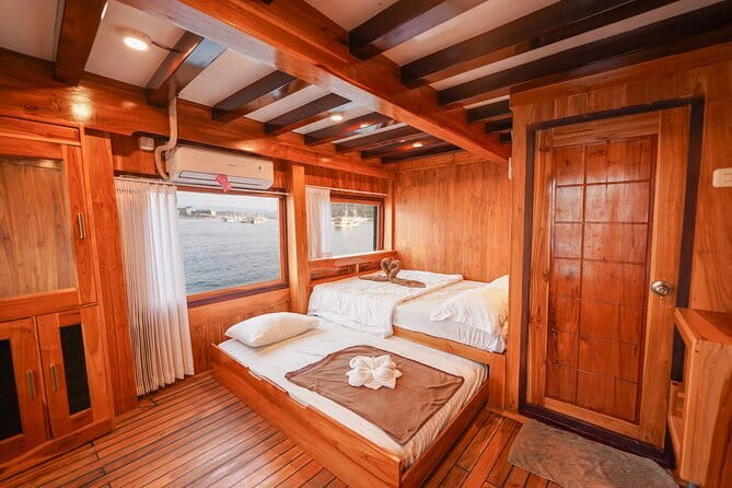 Sailing Flores to Lombok 5 days 4 Nights All Inclusive Trip - What the $800 price really includes