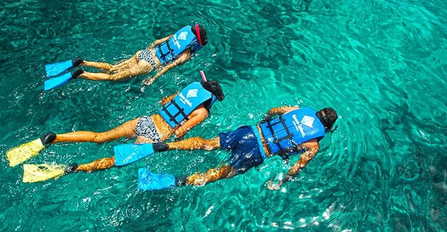 Sailing Splash Tour Speedboat, Snorkel, and Catamaran - Catamaran sailing and the offshore lunch platform