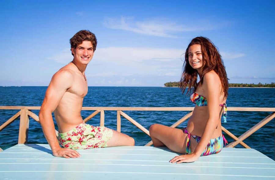 Sailing Splash Tour Speedboat, Snorkel, and Catamaran - How the group system affects your day