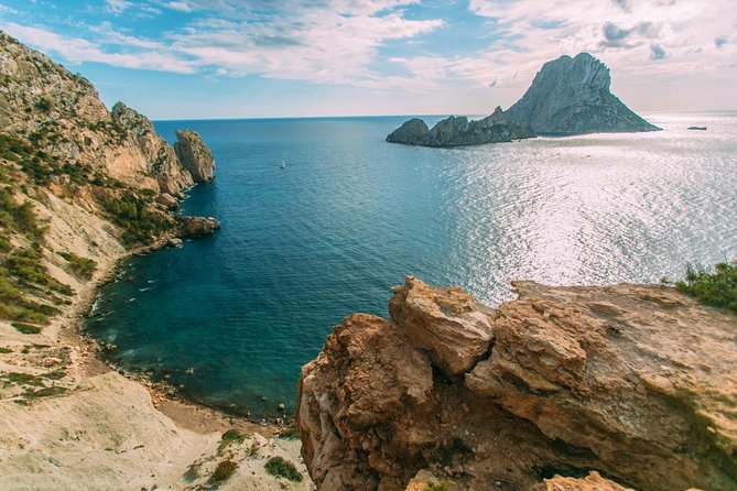 Sailing the Southern Beaches of Ibiza - Five Things to Know Before You Sail