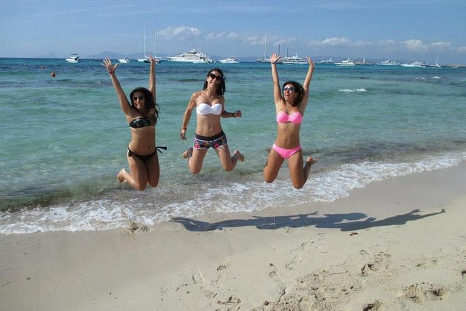 Sailing the Southern Beaches of Ibiza - Cala d’Hort: Lunch, Shore Time, and a Famous View