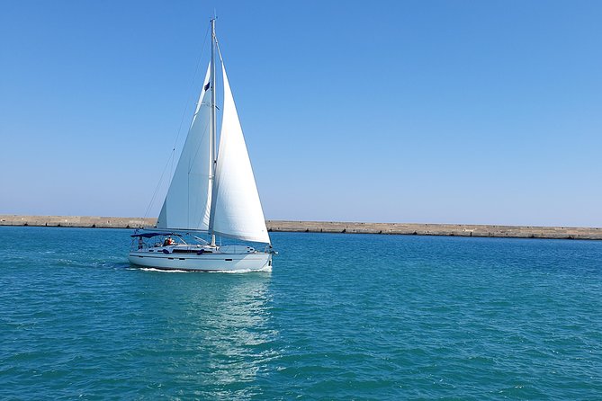Sailing to Dia Island with lunch on Bavaria 51 Heraklion, Crete - What the four-hour schedule means for you