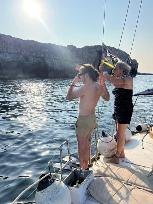 Sailing tour and guided snorkeling a Siracusa - The captain, Diego, and the human side of the trip