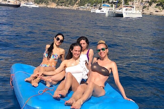 Sailing tour and lunch on board Sorrento and Capri - Capri and the Faraglioni