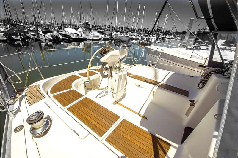 Sailing tour on Salento coast - What happens at Lido Pizzo