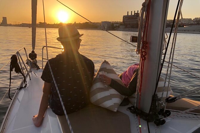 Sailing tour to the sunset in Lisbon - Why Lisbon looks better from the Tagus