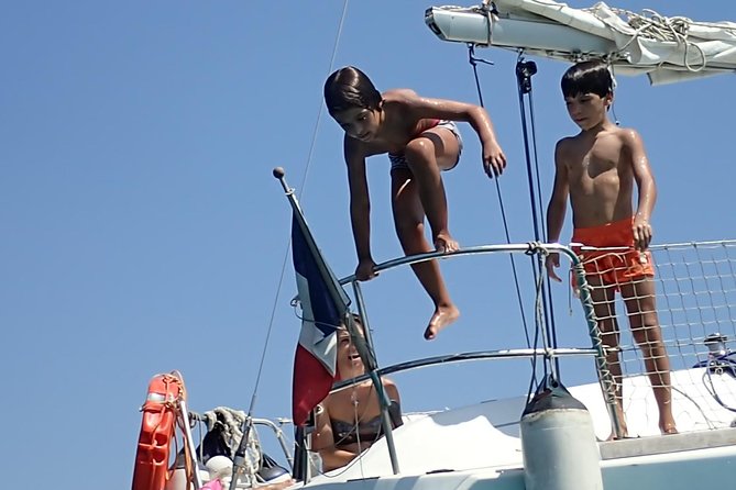 Sailing towards the Devil's Saddle - Sailing toward Sella del Diavolo
