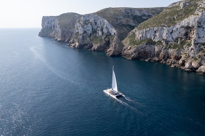 Sailing trip and swim in the bay of Dénia on a catamaran - Key points to know before booking