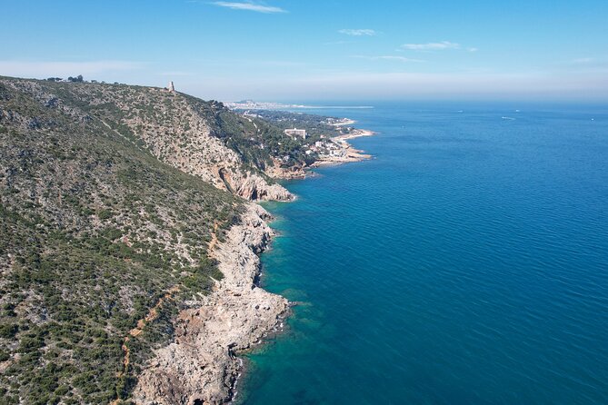 Sailing trip and swim in the bay of Dénia on a catamaran - A closer look at comfort and group size