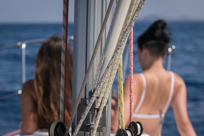 Sailing Trip to Dia Island - All Inclusive - A fresh lunch served on the boat