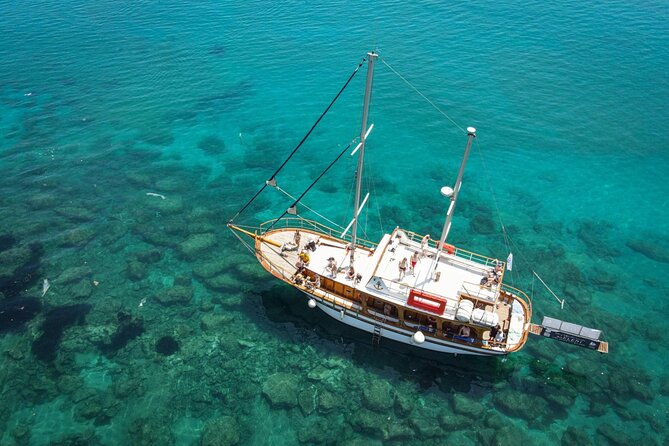 Sailing Trips with Cretan Sailing - The first hour and St. George Bay