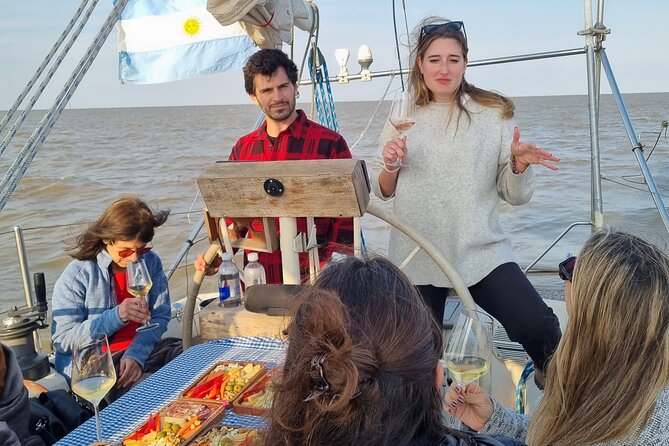 Sailing with Wine Tasting in Buenos Aires - Sailing onto the Río de la Plata