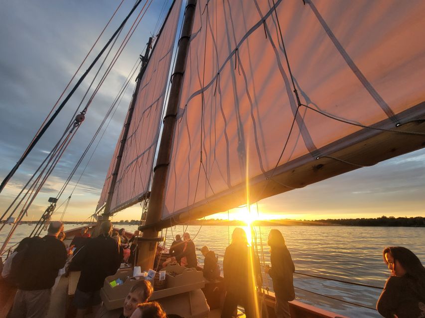 Salem: Historic Schooner Sailing Cruise - Meeting a working historic schooner