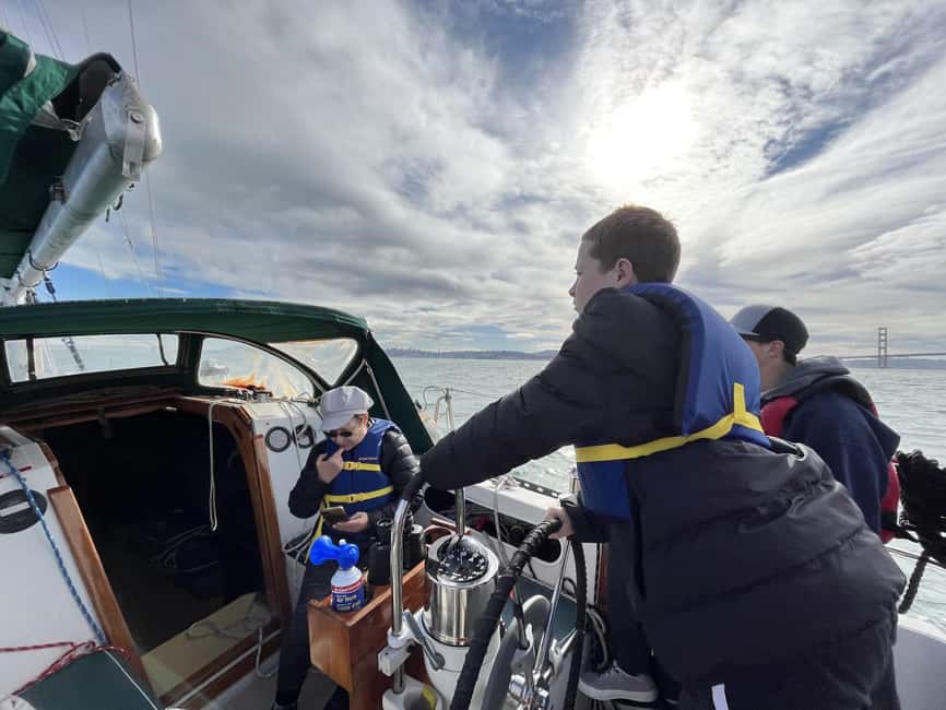 SAN FRANCISCO: (2hr) Interactive Sailing Experience - Angel Island and the return across the bay